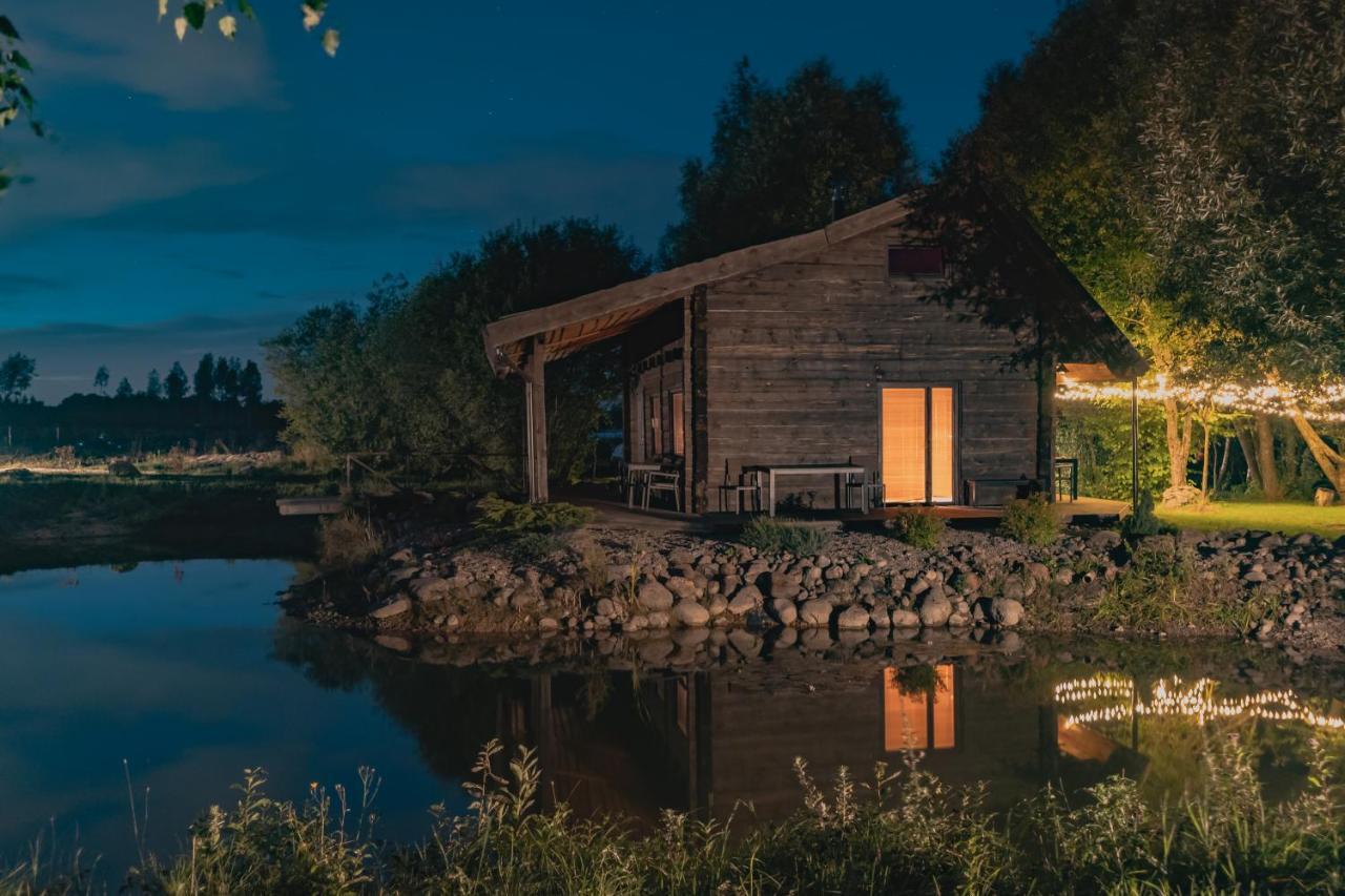 Akmeninis Bebras Villa Zemaiteliai Buitenkant foto